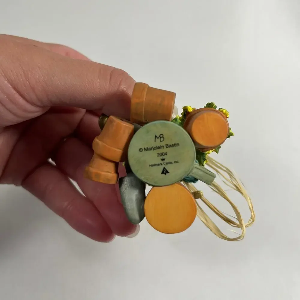 2004 Hallmark Nature's Sketchbook Keepsake Christmas Ornament Garden Cottage